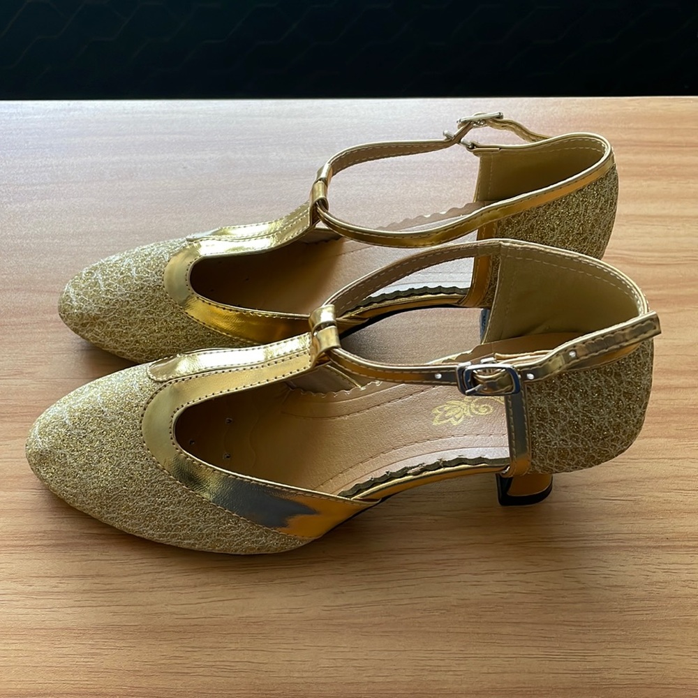 HROYL Women’s Closed Toe Glitter Ballroom Dance Shoes